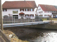 Brückengeländer Attenhausen fvz senkrechte Stäbe